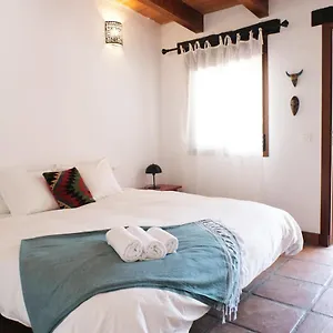 the-wild-olive-andalucia-citrus-suite.1costadelsol.com/